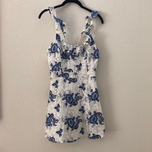 Forever 21 Blue and White Floral Lace Dress Size M - Picture 1 of 7